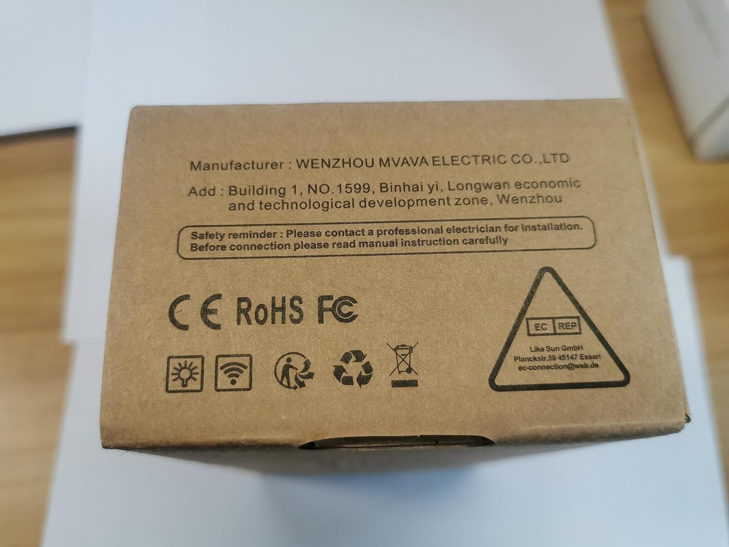 Interruttore Touch per Luce a 1 Ingresso, 1 Via, 1000 W, Non Wifi, Luce Da Parete, Potenza Di Carico, Vetro 86 Mm, Bianco