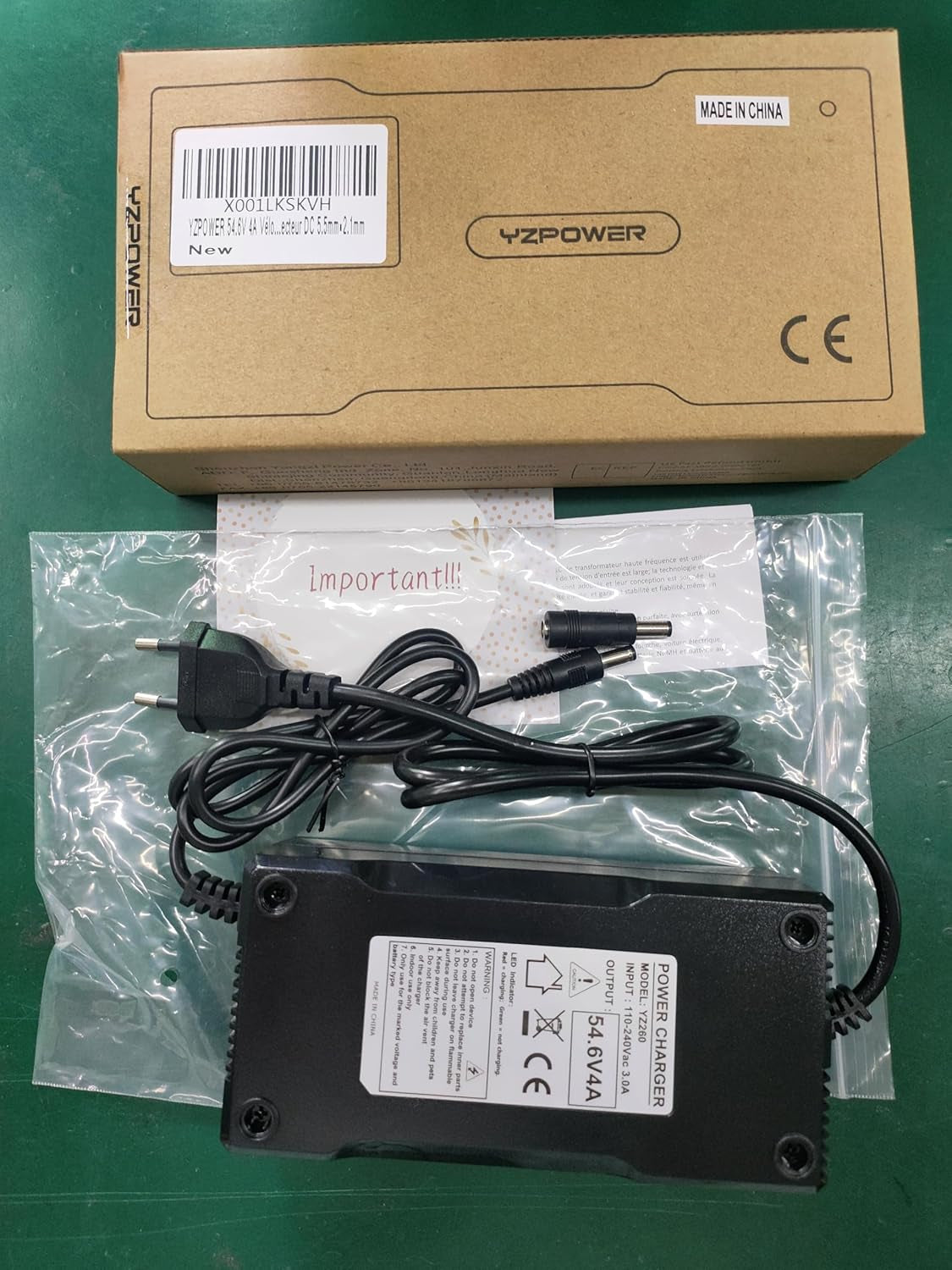 Caricabatteria 54.6V 4A, Batteria 48V 13S Litio Alimentazione Caricabatterie per Monopattino Elettrico, E-Bike, Hoverboard, Scooter, Velo Elettrico Con DC 5.5*2.1Mm Connettore