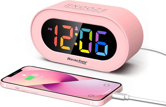 Sveglia Digitale per Bambini Con Porta Di Ricarica USB, Display LED Arcobaleno, Dimmer 0-100%, Alimentazione a Rete, Volume Regolabile, 12/24H, Piccolo Orologio Rosa Colorato per Ragazze