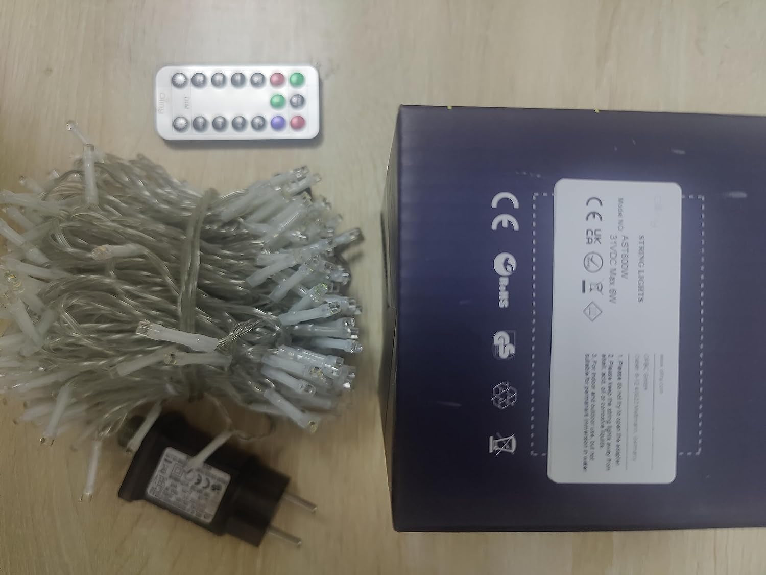 Catena Luminosa Di Natale 600 LED 60M, Luci Stringa Fata Luce Impermeabile Con 8 Modelli Di Illuminazione per Interno Ed Esterno, Feste, Matrimoni, Albero Y Giardino Decorazioni, Bianco Caldo