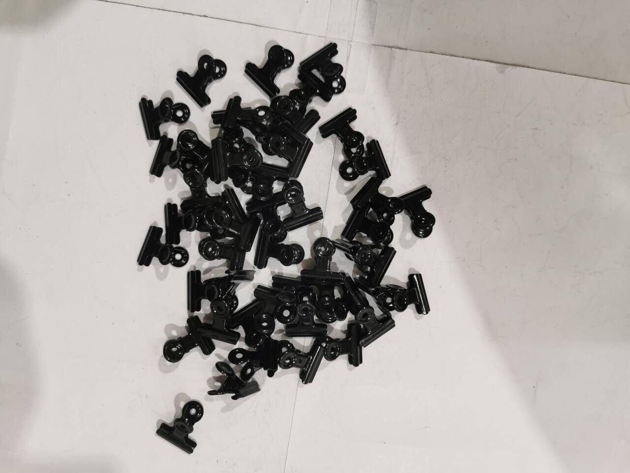 Metal Binder Clip, Clip Multiuso in Metallo, 50 Pezzi Metal Binder Clip Nero, 22Mm Mini Metallo Clip, Piccole Metallo Clip, Pinze Multiuso per Foto, Cucina Di Casa, Forniture per Ufficio(Nero)