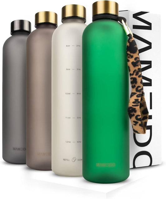 Bottiglia Acqua 1 Litro - Borraccia Plastica Tritan a Tenuta Stagna, Senza BPA - Bottiglia Motivazionale Con Orario (Emerald Grey Gold, 1L)