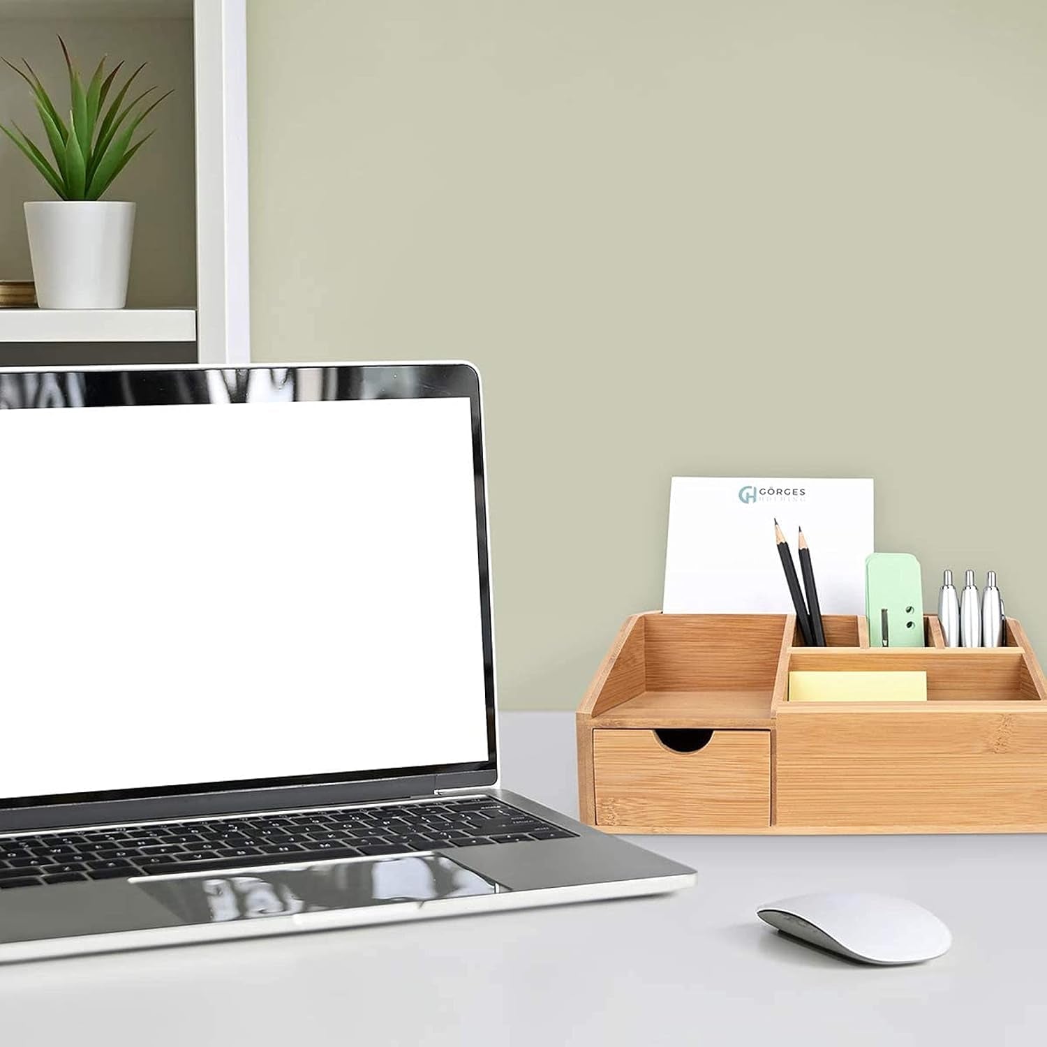 | Organizer Scrivania Bamboo – Portaoggetti Multifunzionale Ed Elegante Con Più Scomparti – Disponibile in 3 Dimensioni – Realizzato in Legno Di Bambù – Dimensioni 11X24X25 Cm