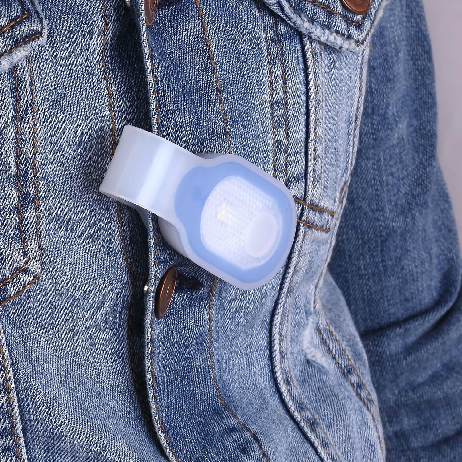 PL500 Luce Notturna per Infermieri Torcia Clip Ricaricabile USB Magnetica 3 Modalità per Infermiere Del Turno Di Notte, Camicia Con Luce Portachiavi, Batteria Incorporata (Blu, Luce Calda)