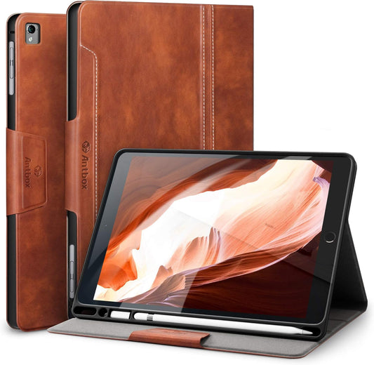 Custodia per Ipad 9,7 Pollici (6ª/5ª Generazione) /Ipad PRO 9,7 Pollici/Ipad Air 2ª/1ª Generazione Con Portapenne, Angolo Di Supporto Regolabile, Auto Sveglia/Sonno (Marrone)