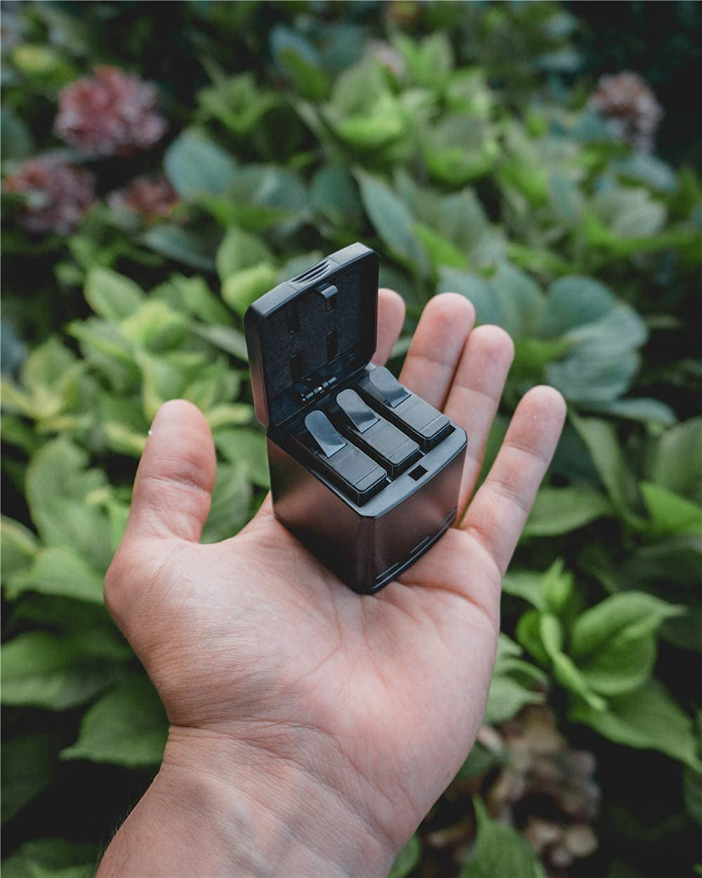 Caricabatteria Tripla E Scatola Di Immagazzinaggio Di Batteria Con Caricabatteria a 3 Canali Con 2 Batterie Ricaricabili Agli Ioni Di Litio per Gopro Hero 8 Black, Hero 7/6/5 Black