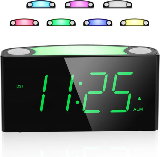 Sveglia Digitale Plug-In Da Comodino, Orologio Da Tavolo Con 7Colori Di Luce Notturna,Grande LED Display&Dimmer, USB Ricaricare,Batteria Di Ricambio (Non Inclusa), per Bambini/Anziani,12/24 Ore