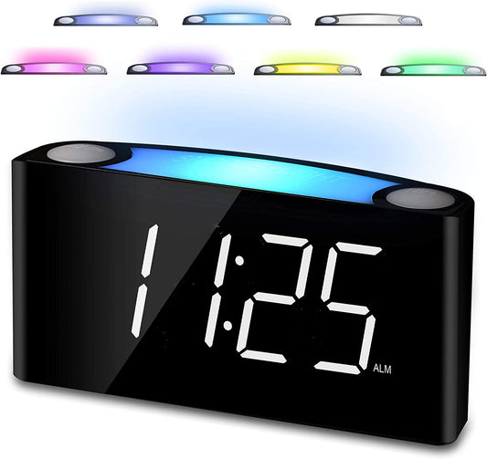 Sveglia Da Comodino Con Luci Notturne,7” Pollici Schermo LED Luminosità E Dimmer, 2 Porta Caricatore Usb,Grande Snooze,Batteria-Backup,Sveglia Forte per Ufficio,Scrivania,Traversine Pesanti,Bambini