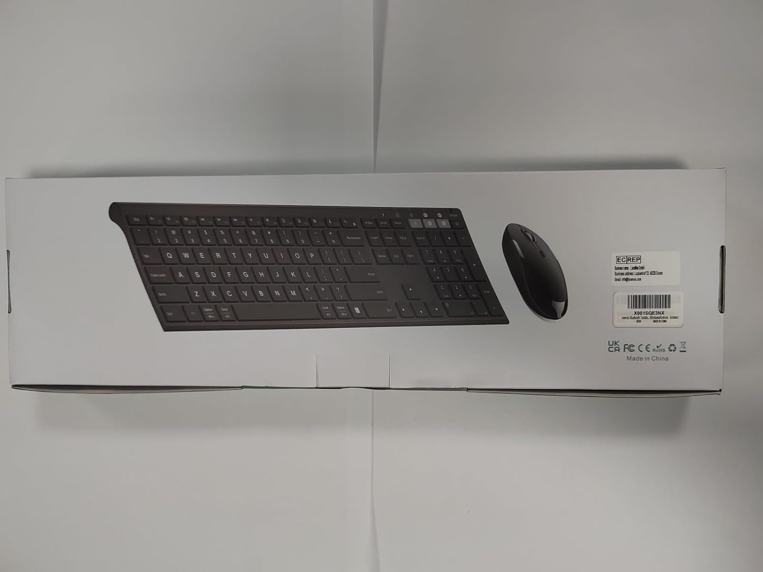 Tastiera Bluetooth Con Mouse Senza Fili, Dual Bluetooth E 2.4 G Chiavetta USB Senza Fili, Tastiera Wireless Ricaricabile Con Layout DE per Mac/Windows/Android – Nero